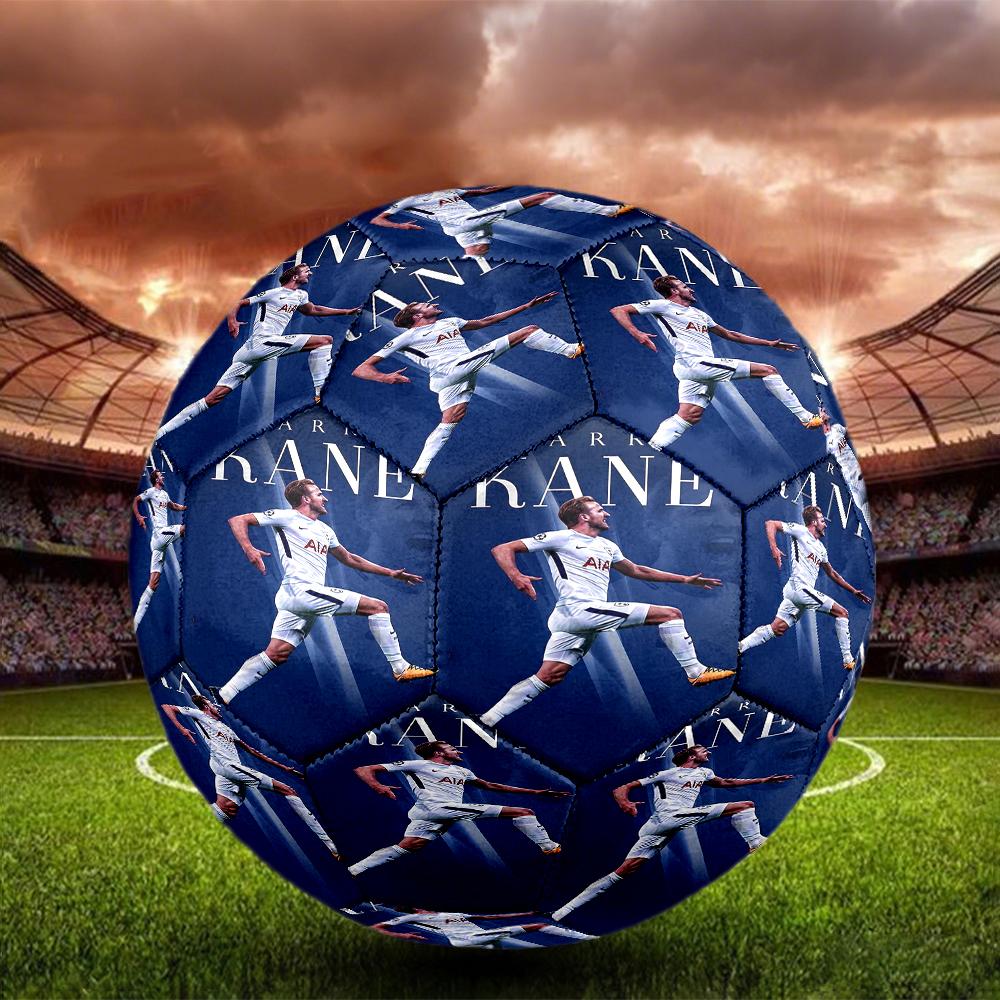 Harry Kane Celebrazione Taglia 5 Materiale PU Senza Cuciture Resistente all'Usura Partita Allenamento Calcio Futbol Voetbal Bola 0706a17