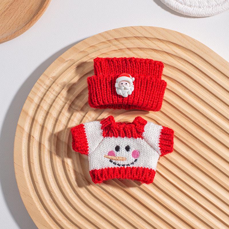 Labubu Christmas Sweater & Accessories Set for All Generations Keychain