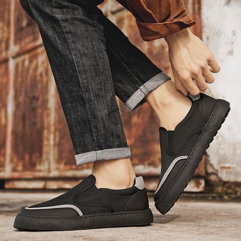 Fashion Breathable Men's Cloth Shoes Lightweight Summer Outdoor Non Slip Casual Flats Vintage Fashion Slip on Comfortable Canvas Shoes