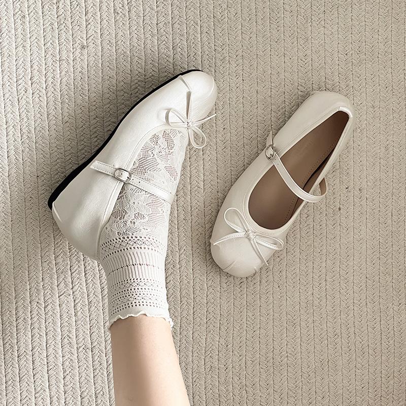 Retro silver French flat bottom light mouth single shoes women's summer 2025 new models with skirts versatile inner height increase Mary Jane shoes
