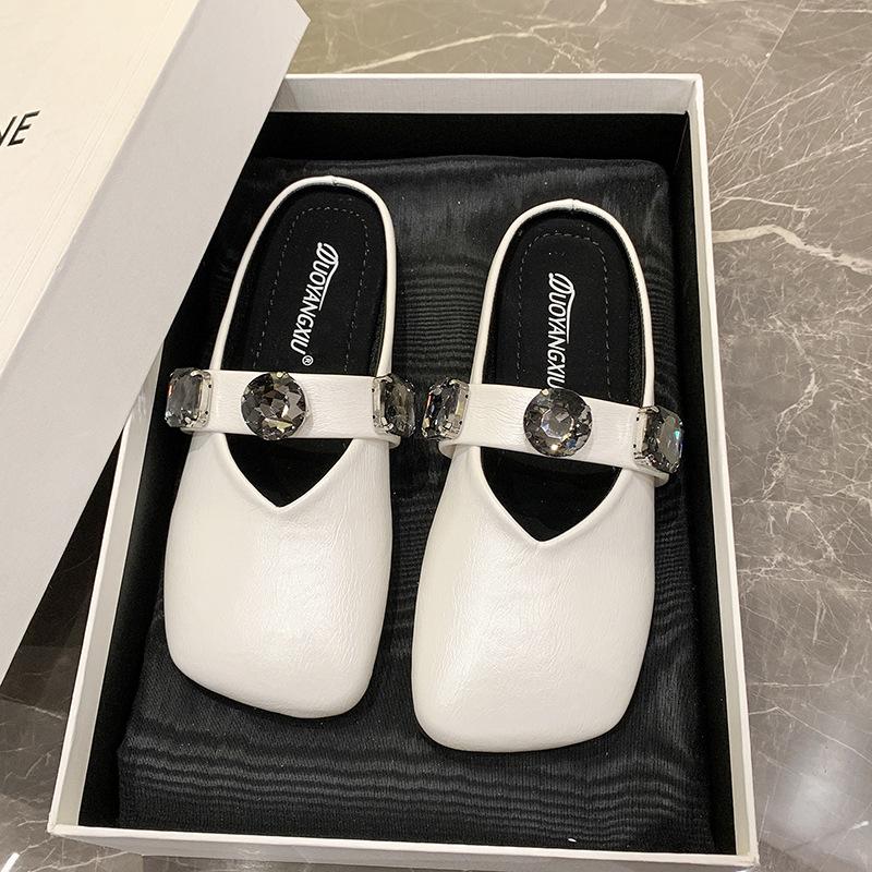 Internet Celebrity Super Fire Fairy Wind Square Head Baotou Rhinestone Versatile Slippers Women's Shoes Summer Wear 2025 New Flat Sandals