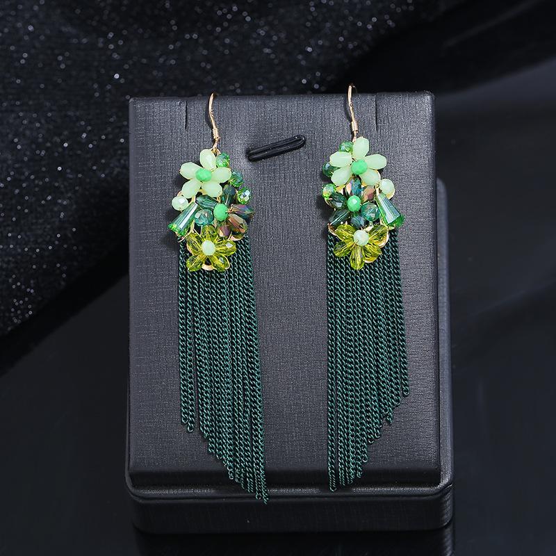 Retro exquisite light luxury bohemian crystal fringed stud earrings female simple temperament long personalized earrings ear jewelry