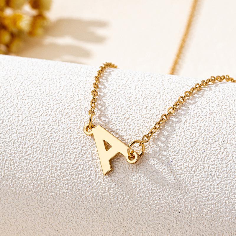 Fashionable A-Z Pendant Necklace: Elegant, Versatile Design for Women