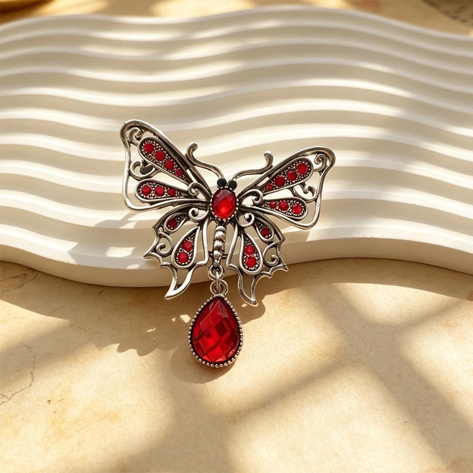 Hollowed-out Butterfly Brooch, Luxury Banquet Crystal Insect Pin, Women's Coat Dress Accessory