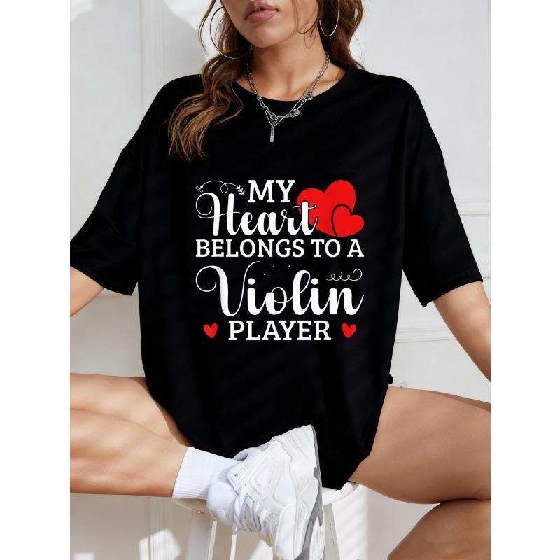 Weißes T-Shirt Mein Herz gehört einem Geiger mit roten Herzen und kursiver Schrift Freizeitkleidung für Musikliebhaber und Geigenbegeisterte