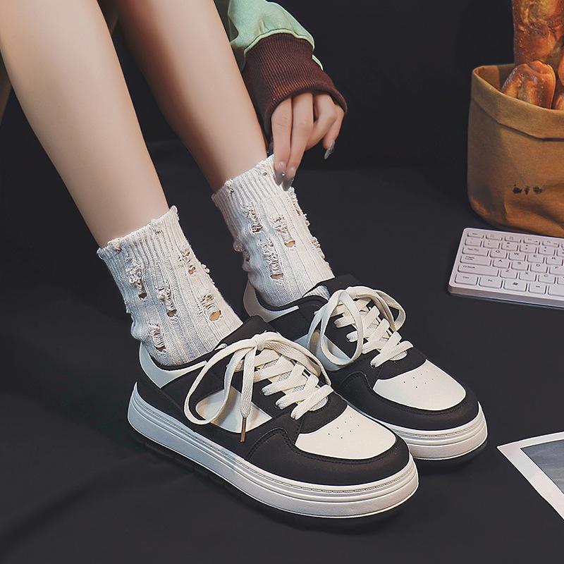 Lässige weiße Schuhe Damen All-Match Ins Modische Plateau-Höhenschuhe Damen Slim Fit Altersreduzierende runde Zehenpartie Schnür-Sneakers