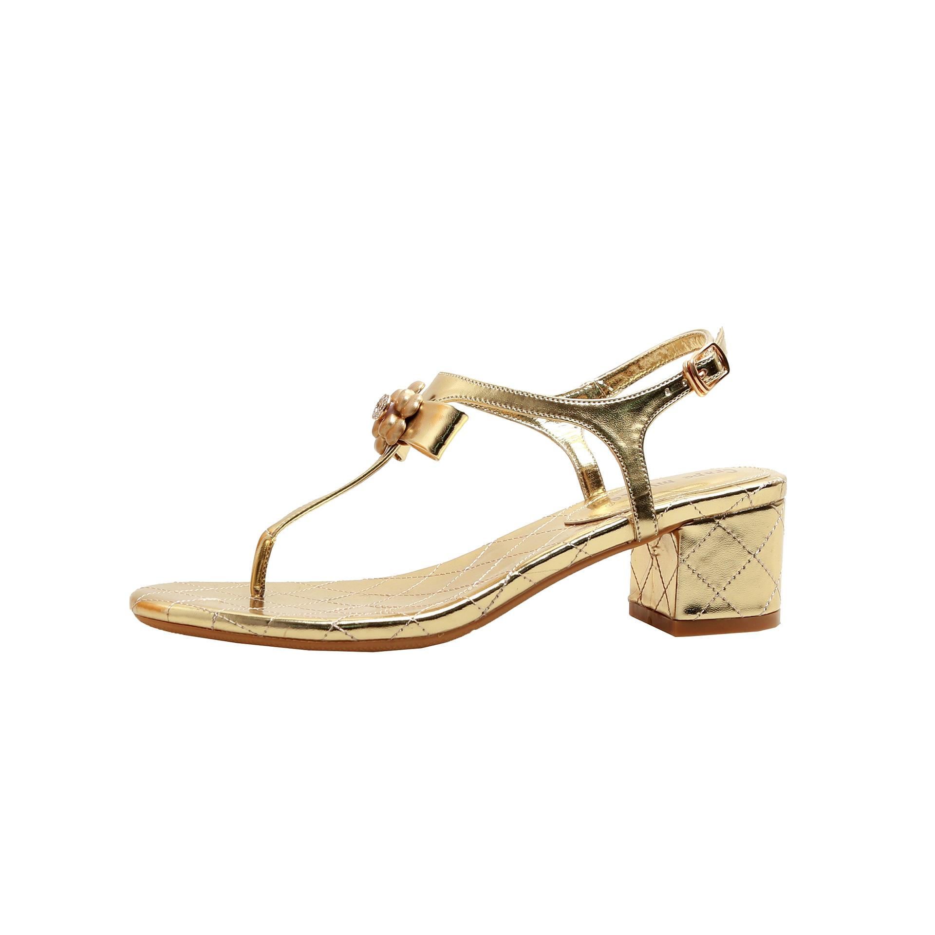 

Grape mother of the same style, small fragrant wind pearl toe flat heel sandals female summer flip-flops one-word button fairy style 40