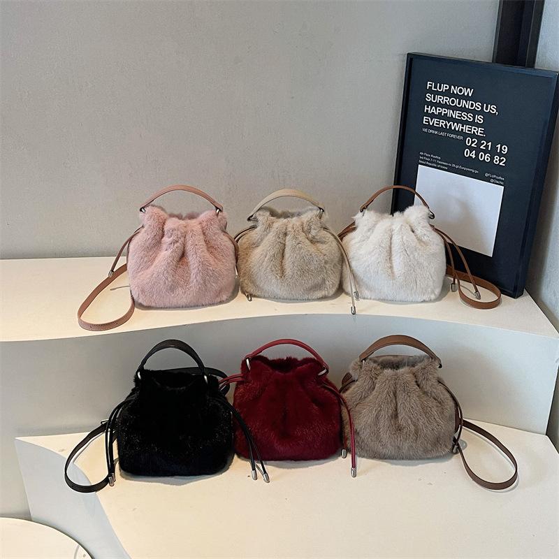 Fashiable Bucket Bag Soft Fluff Mini Shoulder Bags For Women 2026 Winter Trend Plush Handbags Crossbody Bag