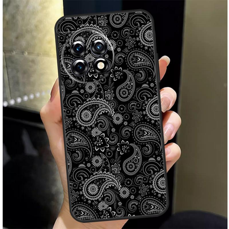 Paisley Bandana Cover For OnePlus 13 13R 12 12R 11 10 Pro 8T 10T OnePlus Nord 4 CE 2 3 Lite N10 N20 N30 Case