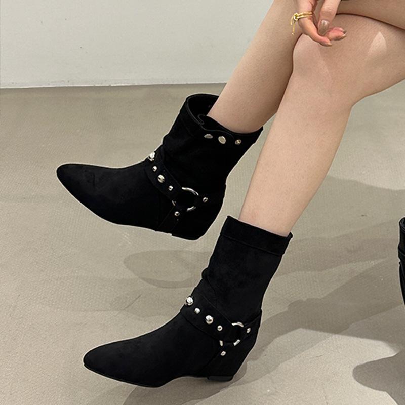 Short Boots Women's Boots Inner Height Increase 2025 Autumn and Winter New European Beautiful Women's Boots Flat-bottomed Suede Short Boots Pointed Th