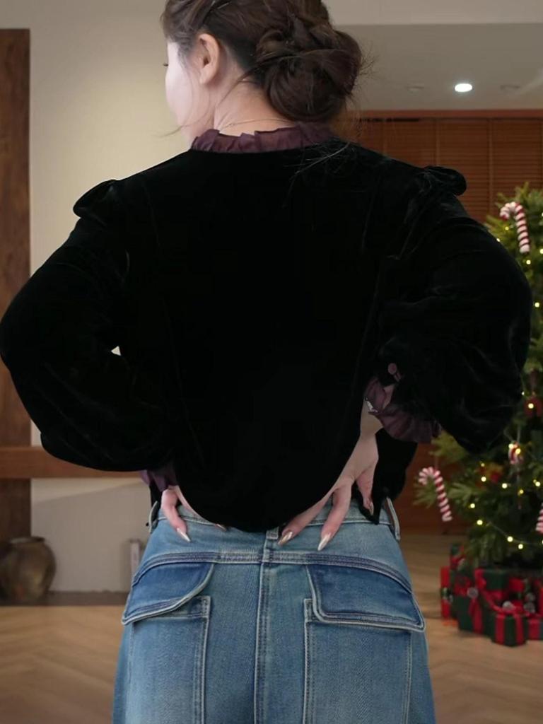 French Velvet Patchwork Lace Long Sleeve Shirt - Plus Size Slimming Loose Fit for Autumn/Winter 2025