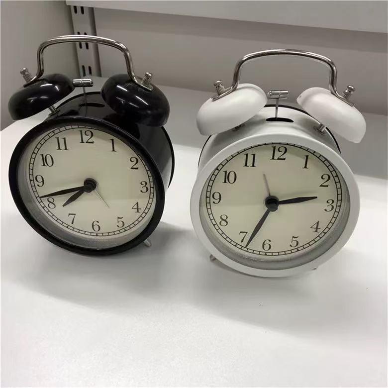 Classic Retro Metal Bedside Alarm Clock Creative Clock Desktop Clock Bedroom Table Clock Quartz Clock Silent