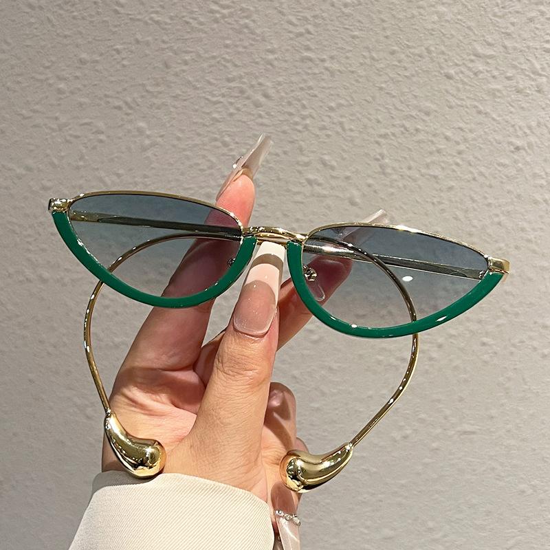 New European and American retro fashion cat eye sunglasses anti-hook small frame frame women's high-end sunglasses
