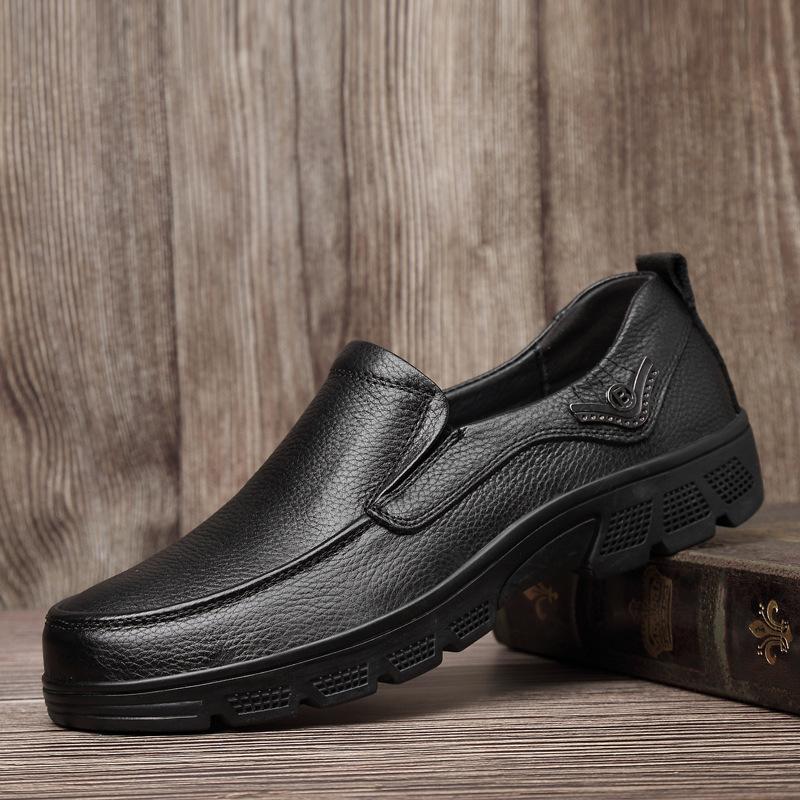 Spring and Autumn cowhide wide feet round head shallow mouth large size foot cover men's shoes outdoor casual leather shoes rubber non-slip sole