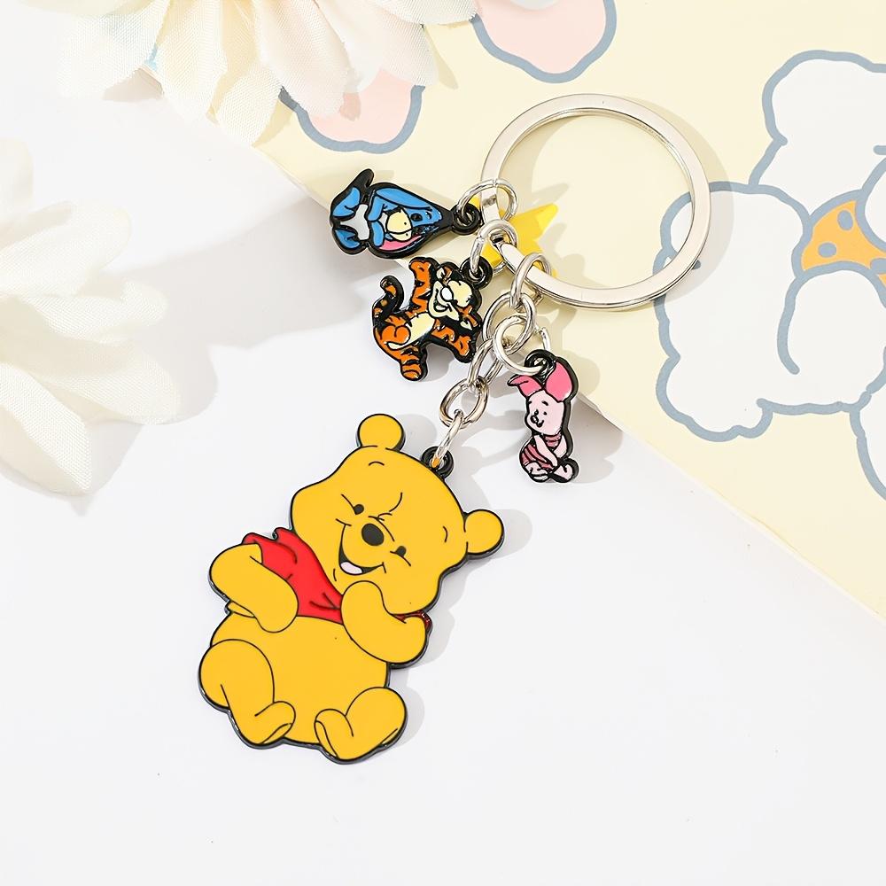 1 PZ Disney Cartone Animato Winnie the Pooh Portachiavi in Metallo Elegante e Raffinato Kawaii Winnie the Pooh Ciondolo Decorativo per Borsa per Uso Quotidiano o Come Regalo