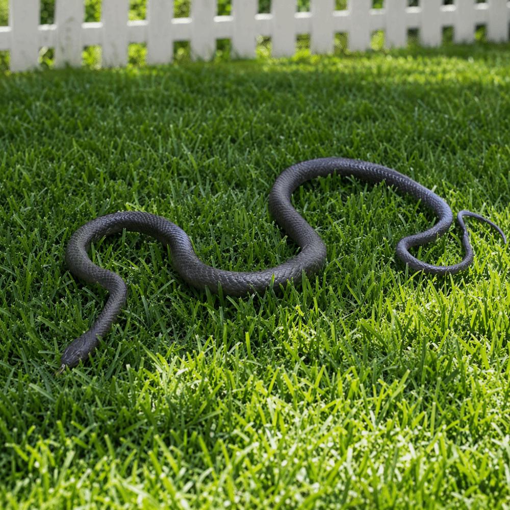 Realistic Simulation Snake S-Shaped Fake Snake Teasing Friends Prank Snake Toy Cosplay Props