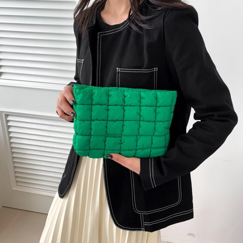 Women Makeup Pouch Padded Quilted Makeup Storage Bag Puffer Makeup Bag Cosmetic Organizer Bag Clutch Handbag Beauty Case