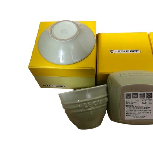 LE CREUSET Teacups Saucers Kobachi Wasabi Color Series Set Outer Box