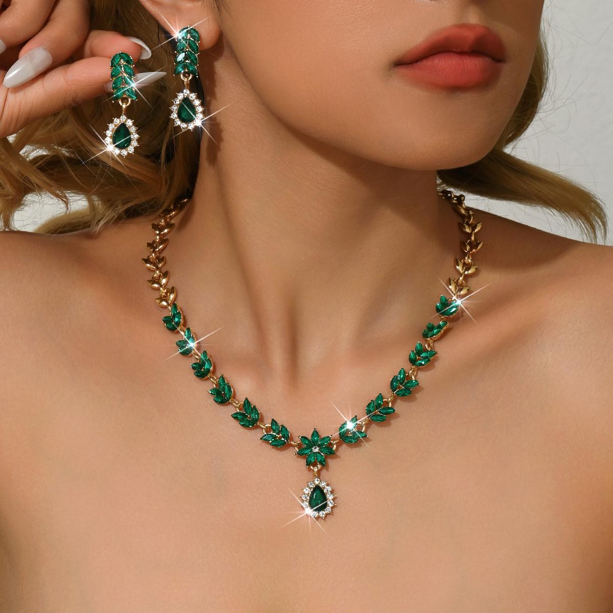 

European and American Versatile Bridal Earrings, Necklace, Two Piece Set, Full Diamond Water Drop Alloy Accessories