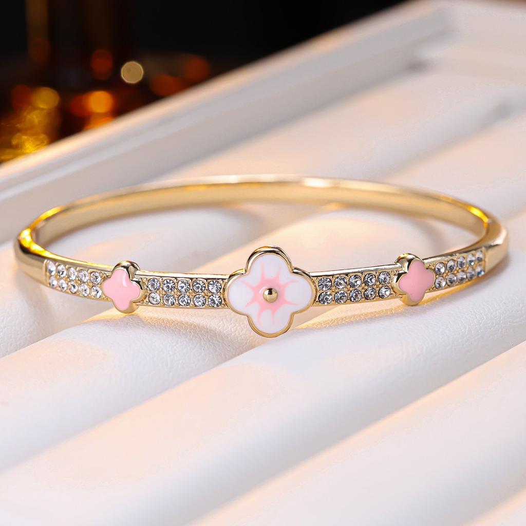 Simple High-end Four-leaf Flower Women's Korean Version Light Luxury Versatile Temperament Daily Commuting Bracelet