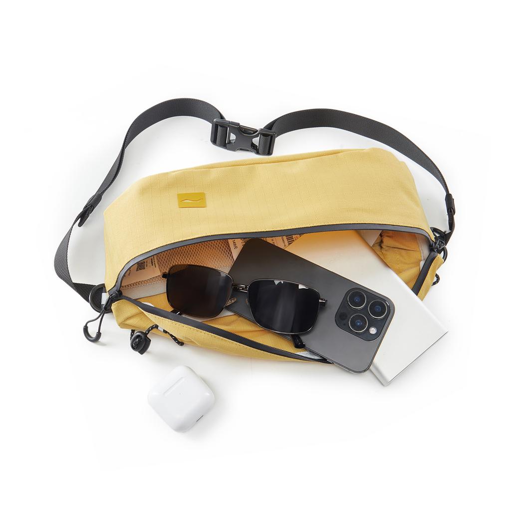 New LiNing Fitness Series Polyester Fanny Pack Unisex Colored Glaze Yellow ABLV041-2