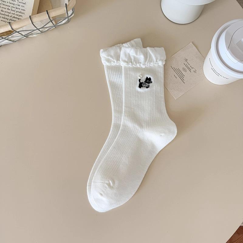 

Female Autumn and Winter New Pearl Adornment Kitten Cute Lace in The Tube Pile Socks 1 pair