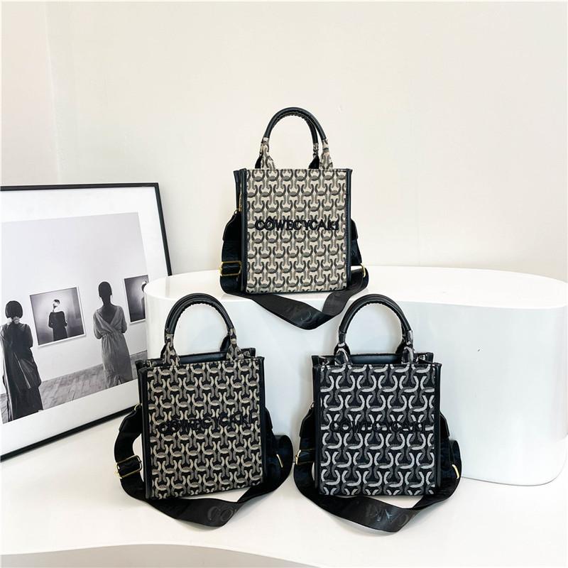 New Fashion Niche Popular Contrasting Color Sheet Music Bag Portable Shoulder Crossbody Trendy Women's Bag