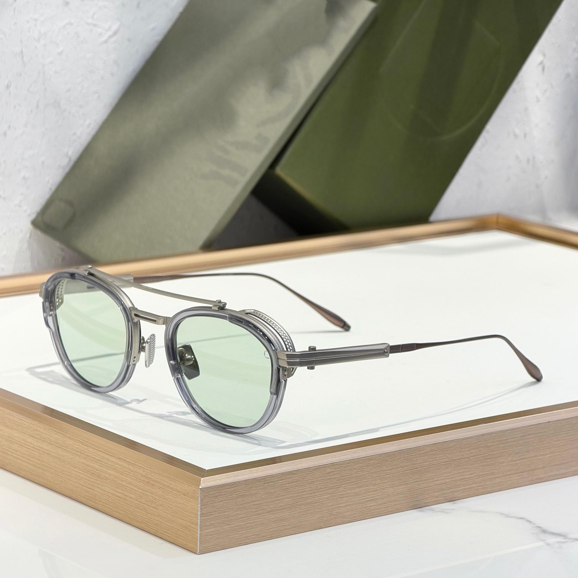 

AKS-512 Japanese Handmade Unisex Fashion Sunglasses - Versatile, Stylish, and Perfect for Vacations or Casual Parties. 140-152