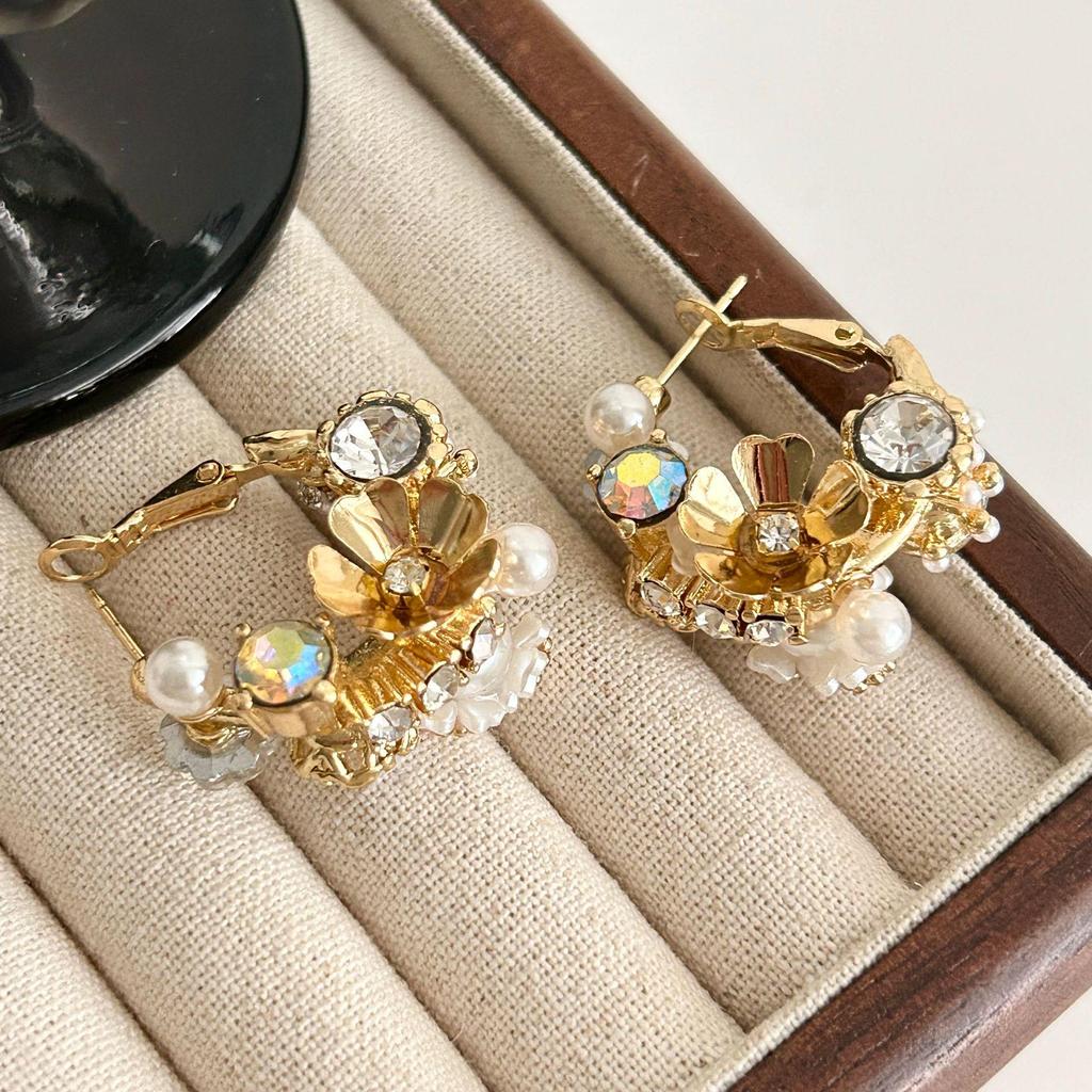 Retro Gem Pearl Flower Earrings - European Court Style, Light Luxury, Versatile Long Earrings