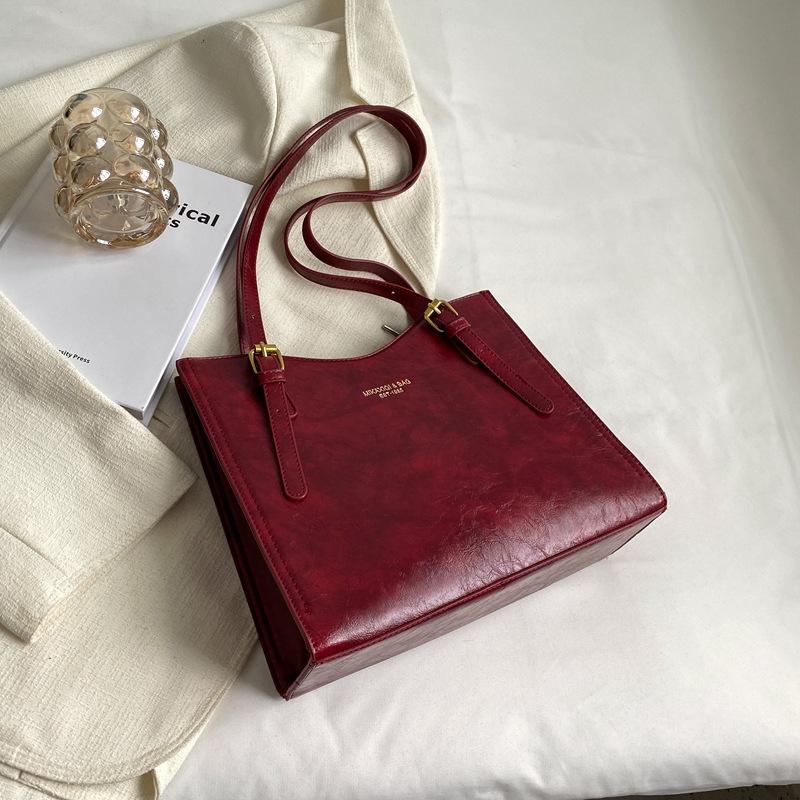 Large-capacity bag women's autumn and winter new retro versatile simple shoulder bag tote bag