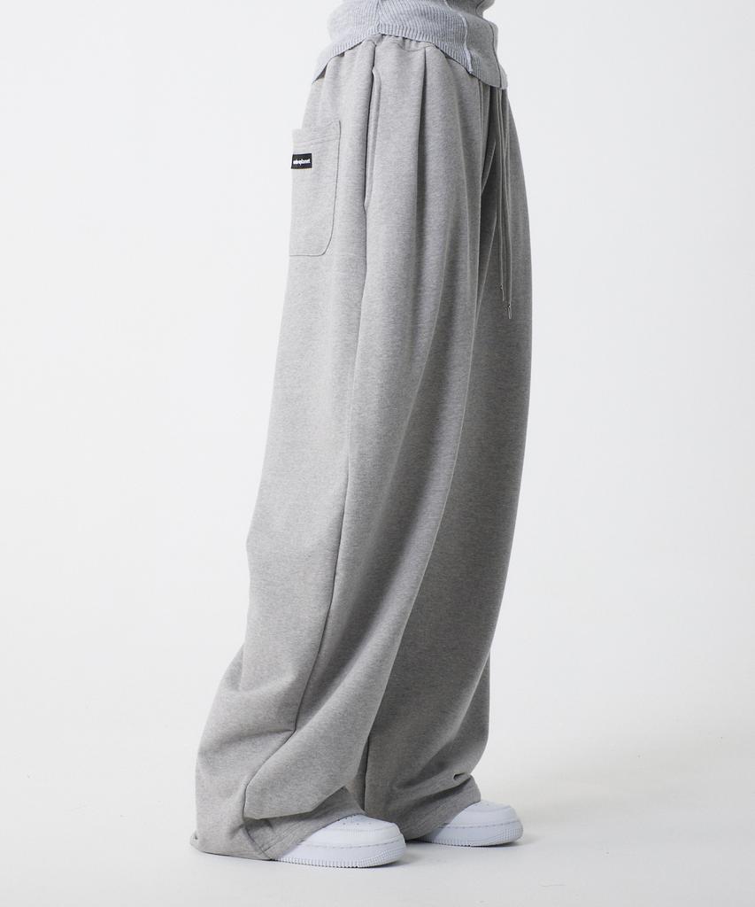 UNKNOWN PLANET Double-Pleated Wide Curved Sweatpants Gray