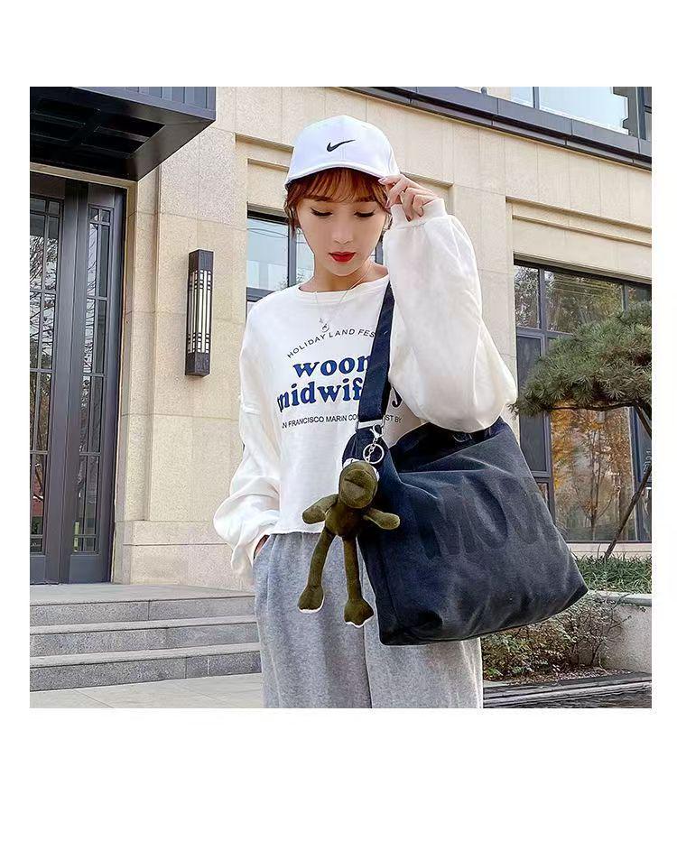 2024 Damen Umhängetasche aus Canvas: Große Kapazität, Koreanischer Stil, Vielseitig für Studenten