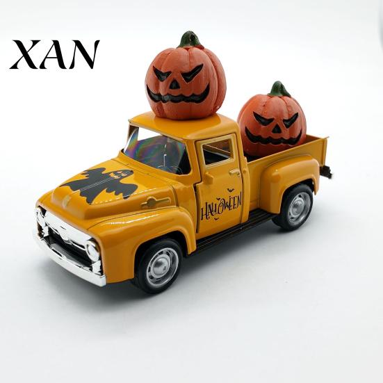 Pick-up Truck Alloy Figurine Halloween Figurine, Holding Pumpkin Vintage Car Statue, Miniature Model Vehicle Ornament for Holiday Party Table