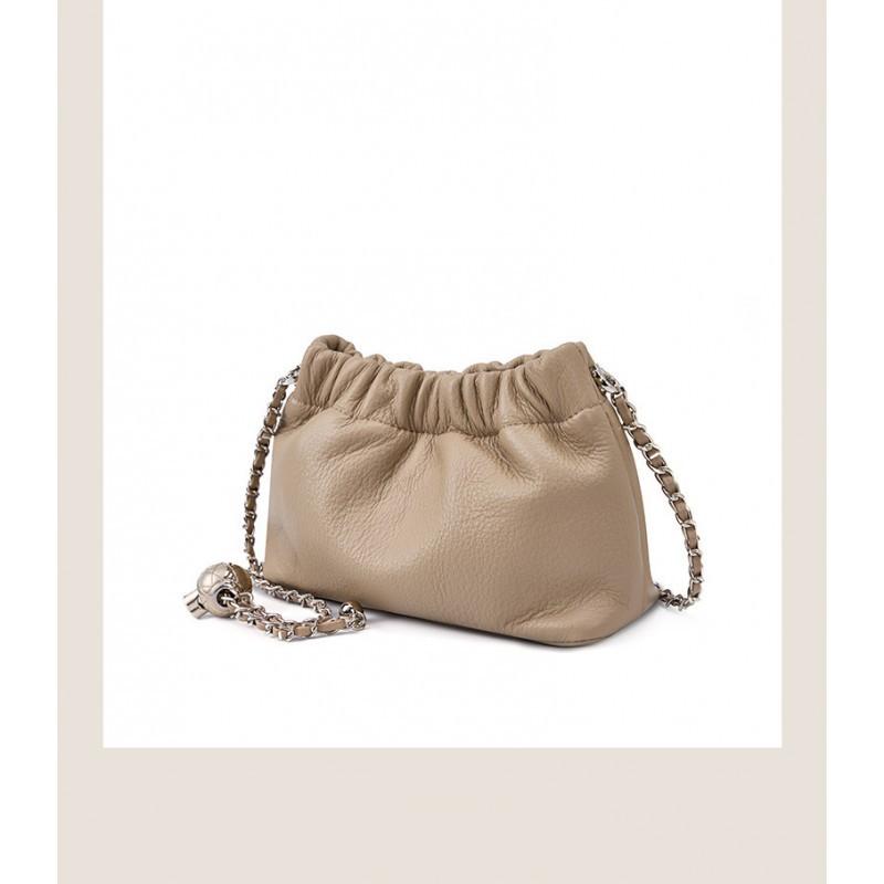 Borsa pieghevole di alta gamma Catena dorata 2026 Pelle di mucca Versatile a nuvola Monospalla Sottobraccio a tracolla Donna
