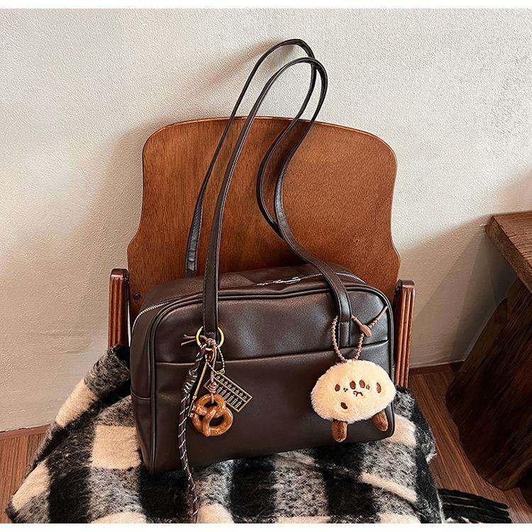 .Retro College-Style Single-Shoulder Bag, Versatile Large-Capacity Commuter Bag, Fashiable Bost Briefcase