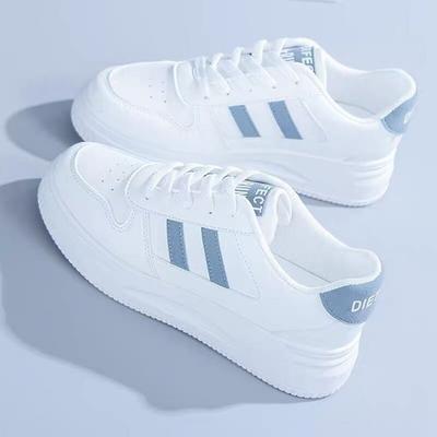 2025 Frühling neue koreanische Version von kleinen weißen Schuhen Damen ins atmungsaktiv Streetstyle Internet-Berühmtheit Board-Schuhe Damen dicksohlige Muffin