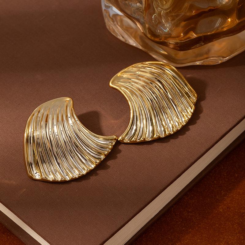 Exaggerated Floral Petal Earrings: Multi-layered Niche Design with a European & American Style