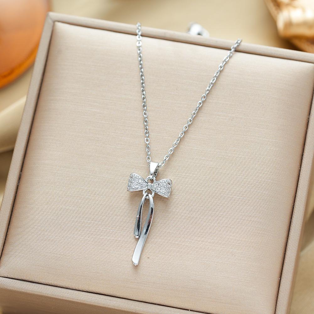 Women's Silver Titanium Steel Necklace with Micro-Inlaid Zircon - Elegant, Durable Clavicle Chain Jewelry