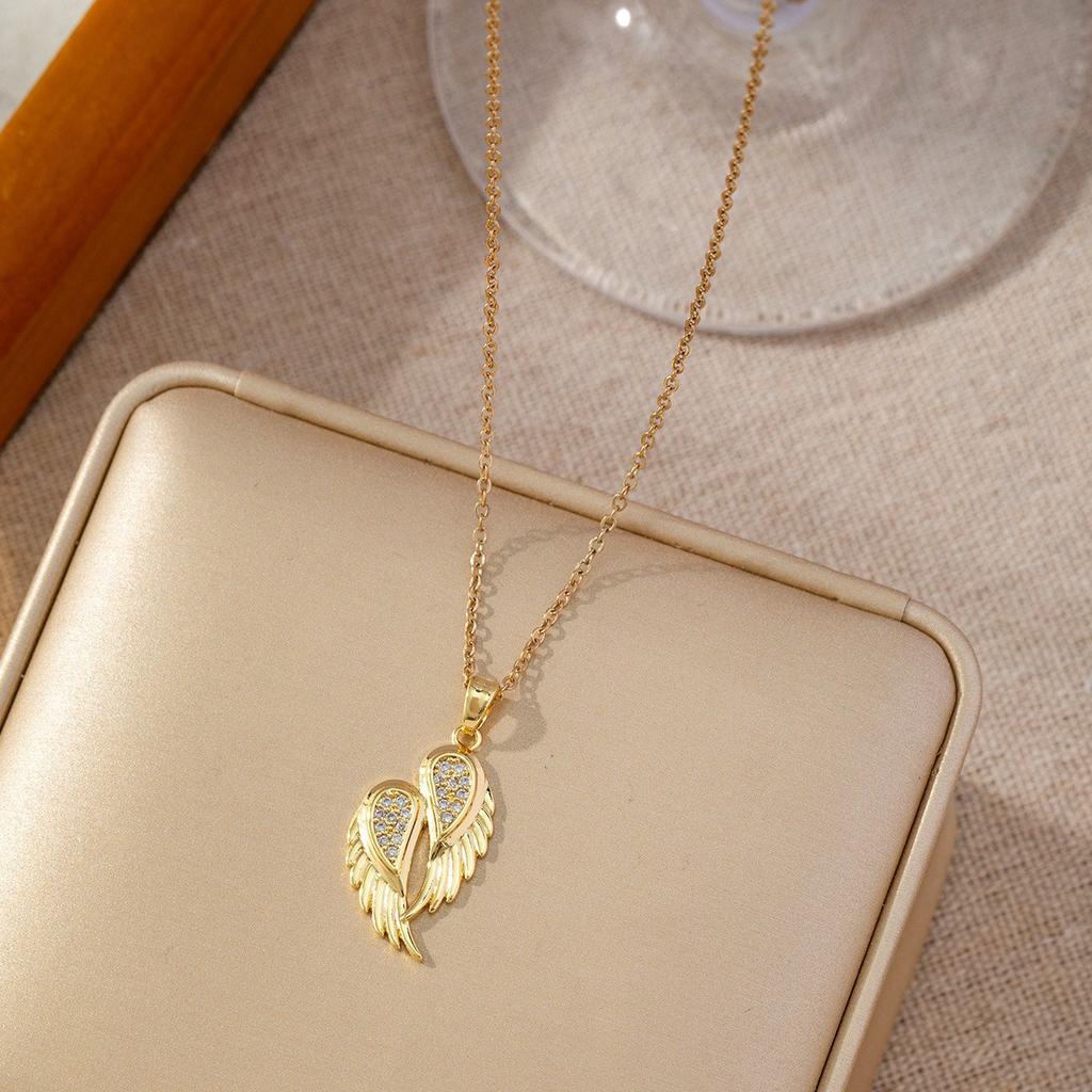 Micro Paved Titanium Steel Cross Pendant Necklace For Women Stylish Versatile Delicate Collarbone Chain