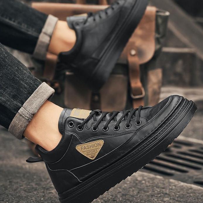 Jarní 2025 Nové vysoké martinské boty Pánské všestranné kožené boty s tlustou podrážkou pro volný čas, palubní boty