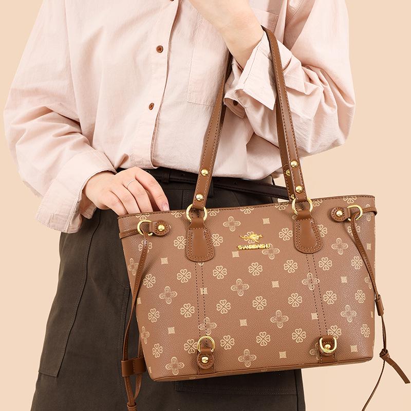 2026 Women's High-End Cross-Border Fashion Tote: Large-Capacity Commuting Shoulder Bag