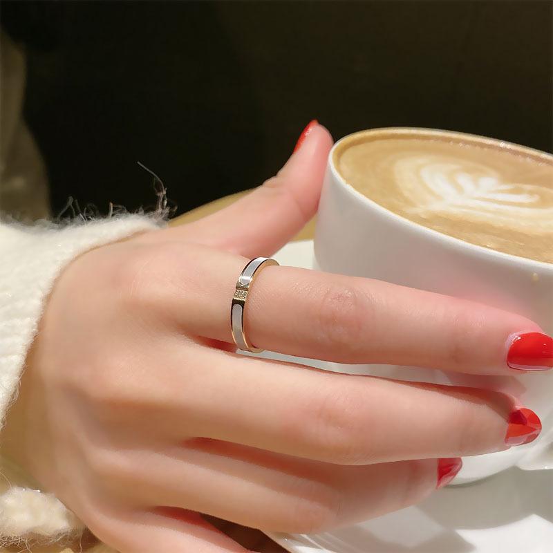 Steel Micro-paved Double White Mother-of-pearl Ring for Women's Index Finger, Fashionable and Versatile Ring