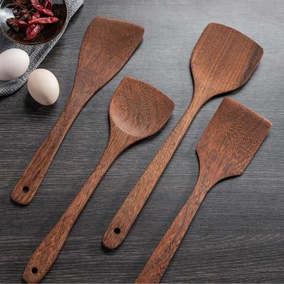 Stoviglie – Set di utensili da cucina