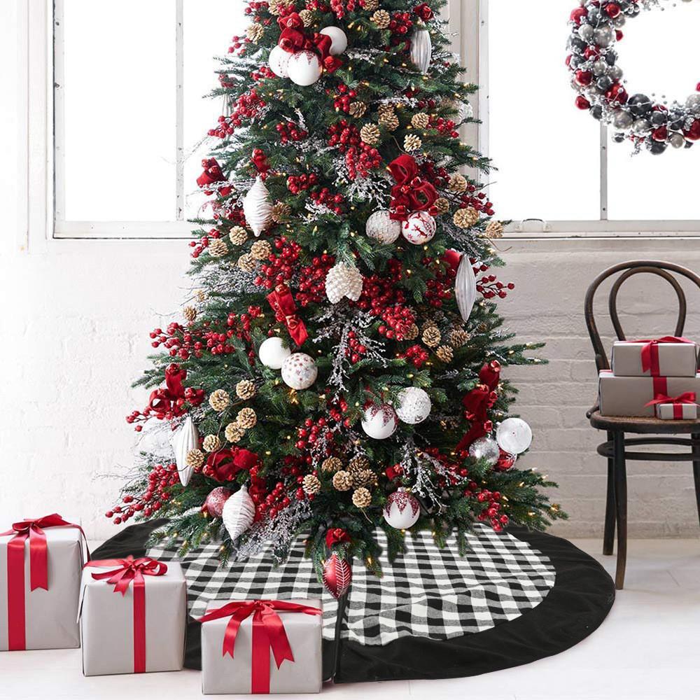 Black Beautiful And White Christmas Tree Skirt 120cm For Elegant Holiday Settings