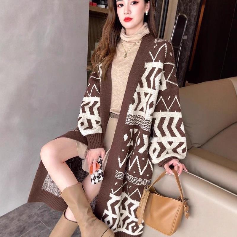 2026 Korean Knit Cardigan: Women's Geometric Over-the-Knee, Slimming, Lazy Style for Spring & Autumn