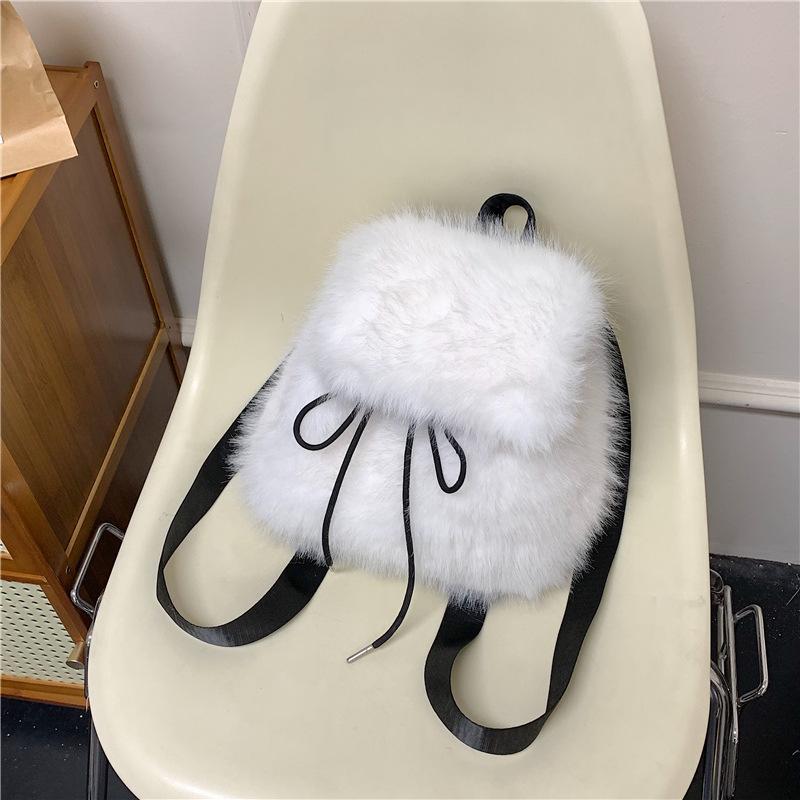 Autumn and winter plush bag women go out to travel fashion high sense foreign style backpack