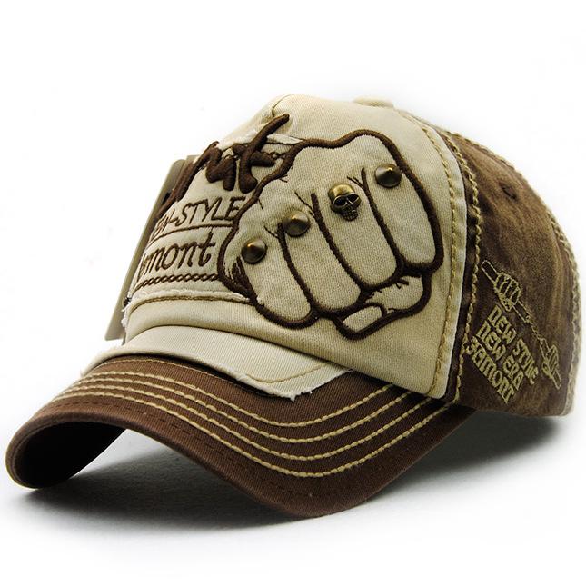 Trendy Letter Rivet Unisex Duckbill Baseball Cap