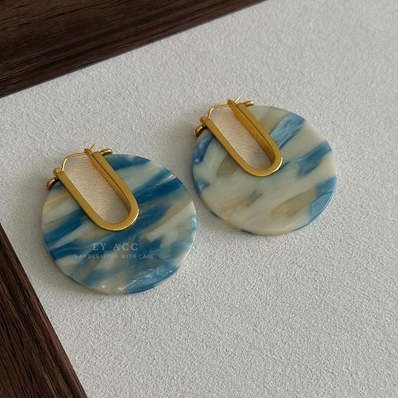 Niche unique design leopard print circle ear buckle fashionable light luxury high-end earrings European and American exaggerated atmosphere earrings