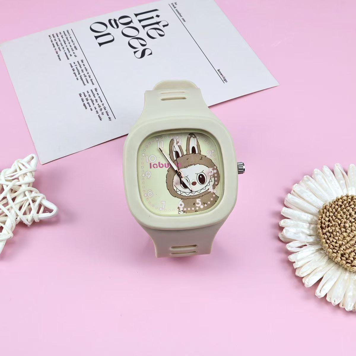 

Милые квадратные часы Labubu из силикона и кварца, модные студенческие часы для мальчиков и девочек 1pc