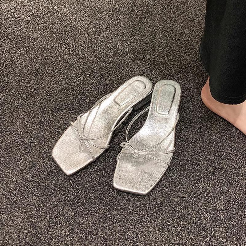 Fashion 2025 Summer New Fashion Cross Tie Hollow Closed Toe Sandals Square Head Heels Lightweight Comfortable Slip On Flat Slippers